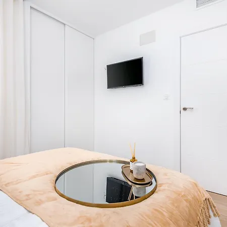 דירה Marinasunbeach Rem *