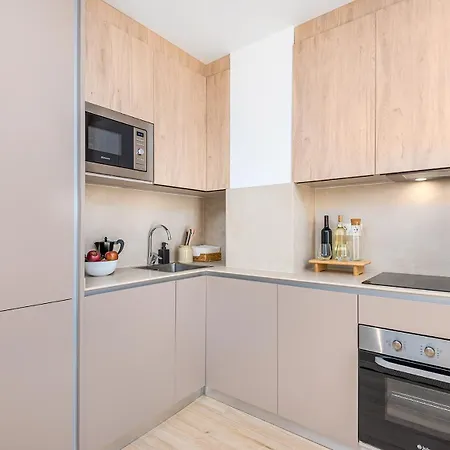 Marinasunbeach Rem דירה *